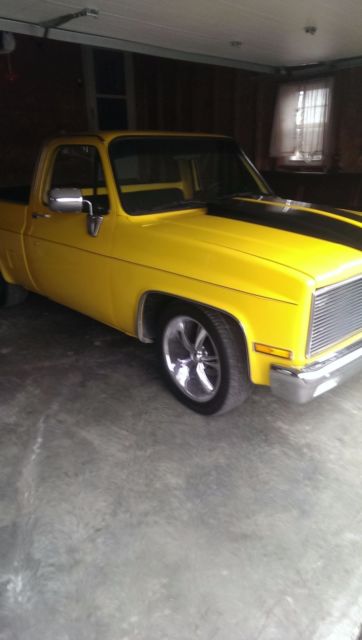 1985 Yellow Chevrolet C-10 Standard Cab Pickup