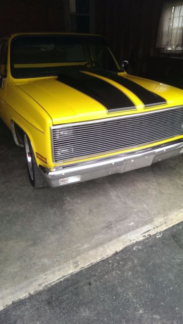 1985 Yellow Chevrolet C-10 Standard Cab Pickup