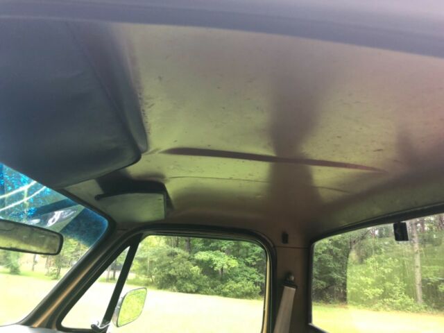 1985 Gold Chevrolet C-10 Pickup