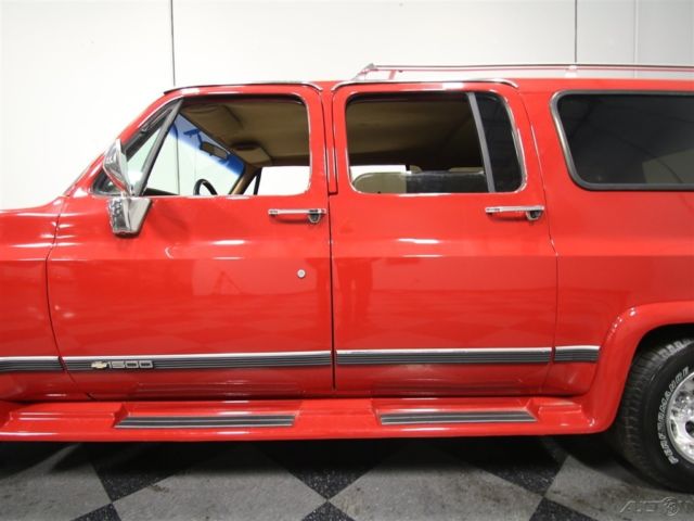 1985 Red Chevrolet Suburban