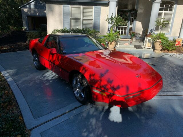 1985 Red Chevrolet Corvette Coupe