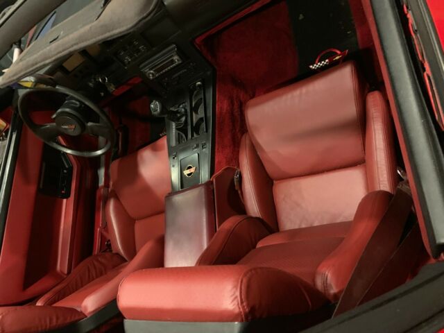 1985 Red Chevrolet Corvette Coupe