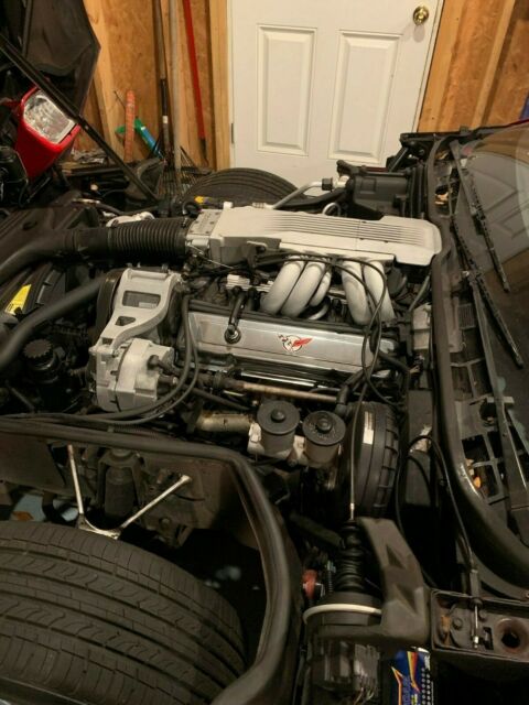 1985 Red Chevrolet Corvette Coupe