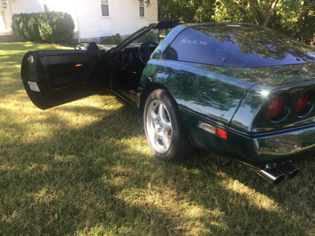 1985 Red Chevrolet Corvette Coupe