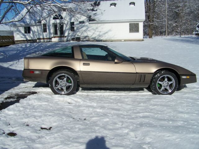 1985 Bronze Chevrolet Corvette Coupe