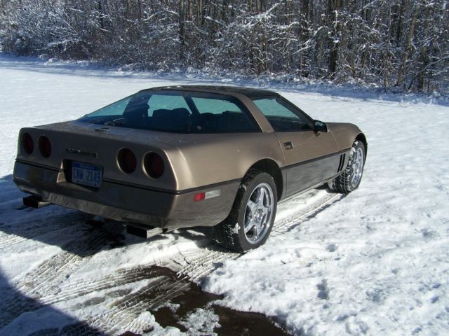 1985 Bronze Chevrolet Corvette Coupe