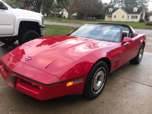 1985 Red Chevrolet Corvette Coupe
