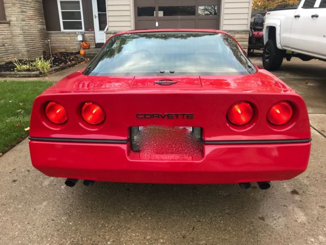 1985 Red Chevrolet Corvette Coupe