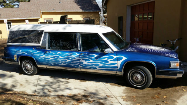 1985 Blue Cadillac Fleetwood Sedan