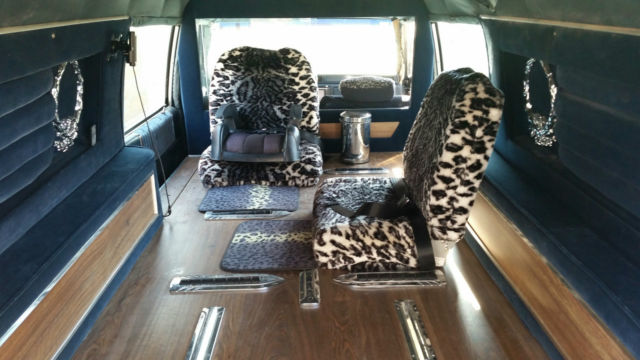 1985 Blue Cadillac Fleetwood Sedan