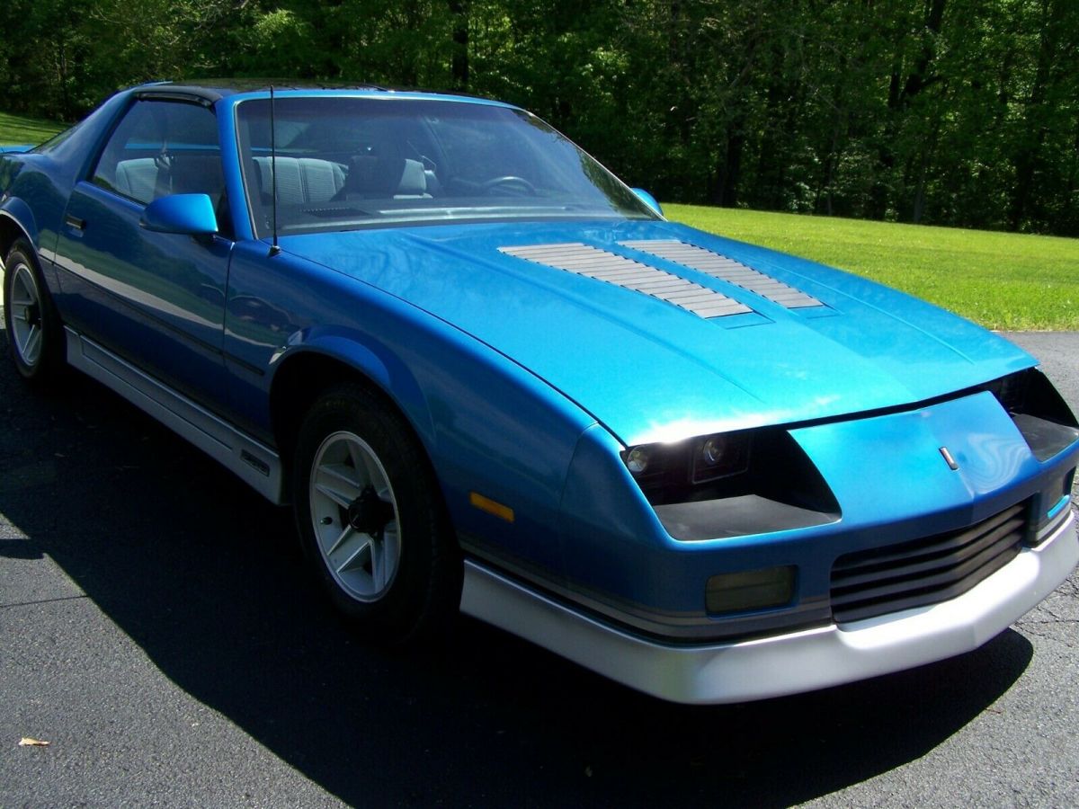 1985 Blue Chevrolet Camaro Coupe