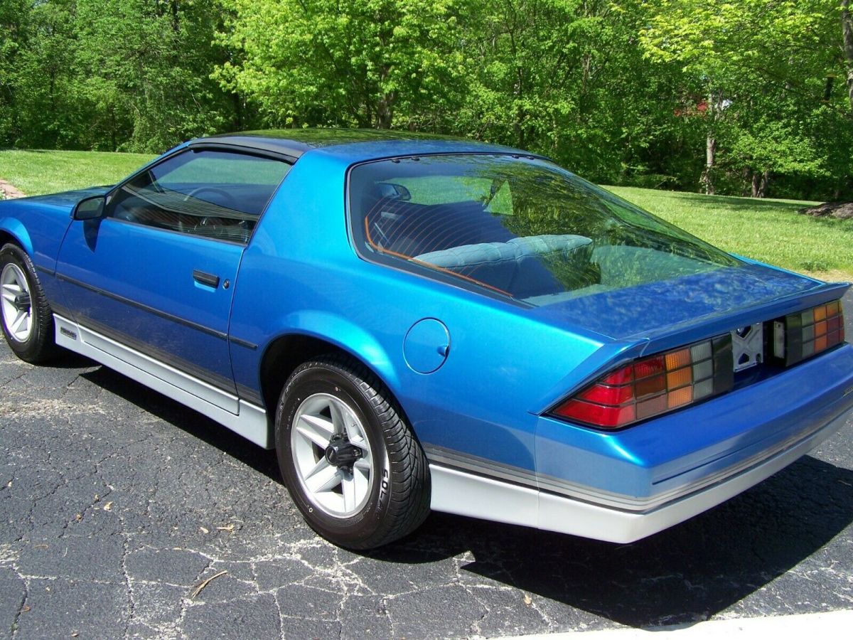 1985 Blue Chevrolet Camaro Coupe