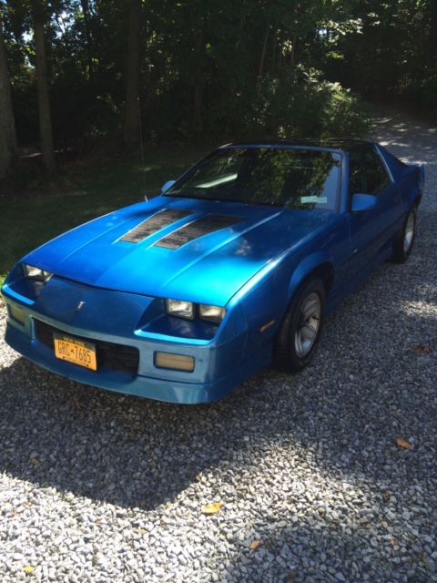 1985 Blue Chevrolet Camaro