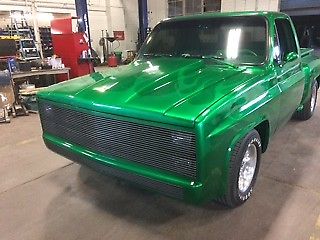 1985 Green Chevrolet C-10 Standard Cab Pickup