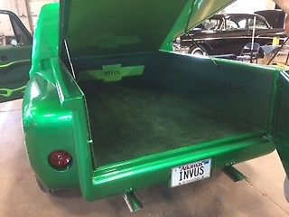 1985 Green Chevrolet C-10 Standard Cab Pickup