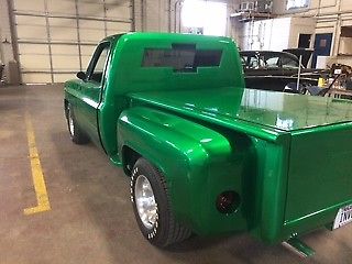 1985 Green Chevrolet C-10 Standard Cab Pickup