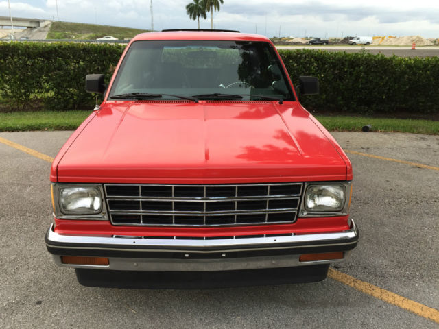 1985 Red Chevrolet Blazer
