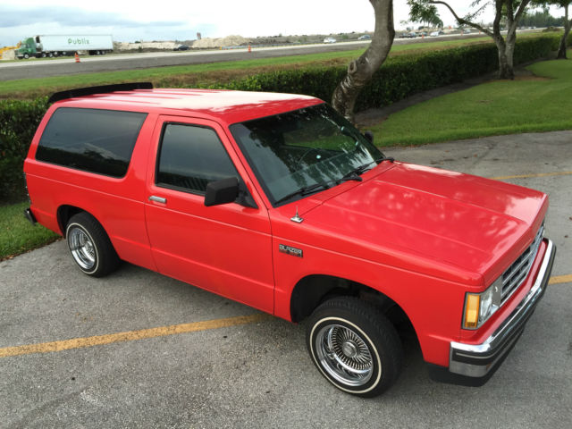 1985 Red Chevrolet Blazer