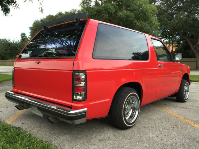 1985 Red Chevrolet Blazer