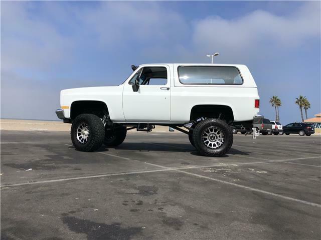 1985 White Chevrolet Blazer SUV