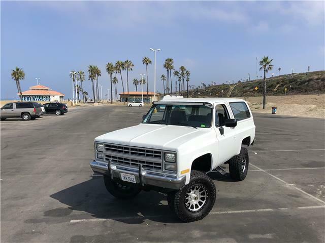 1985 White Chevrolet Blazer SUV
