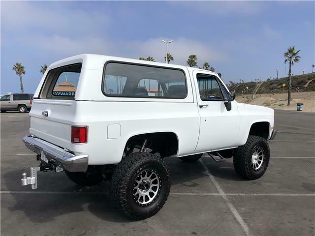 1985 White Chevrolet Blazer SUV