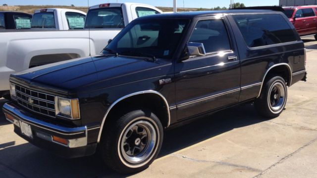 1985 dark grey Chevrolet Blazer 2dr