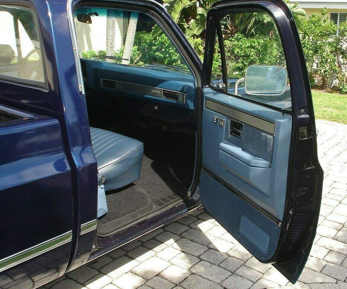 1985 Chevrolet C-10 Standard Cab Pickup
