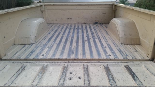 1985 TWO TONE BEIGE  AND WHITE Chevrolet C-10 C-10 SHORT BED