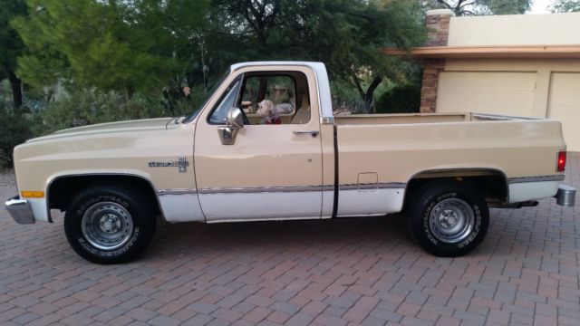 1985 TWO TONE BEIGE  AND WHITE Chevrolet C-10 C-10 SHORT BED
