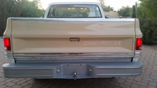 1985 TWO TONE BEIGE  AND WHITE Chevrolet C-10 C-10 SHORT BED