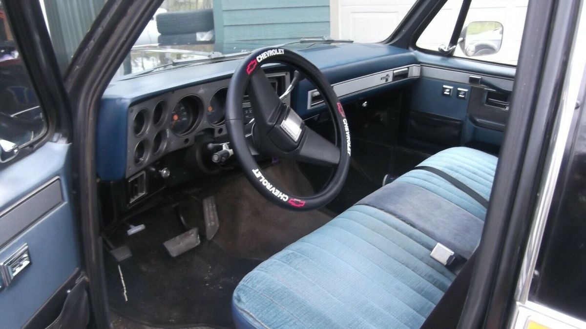 1985 Black Chevrolet C-10 Standard Cab Pickup