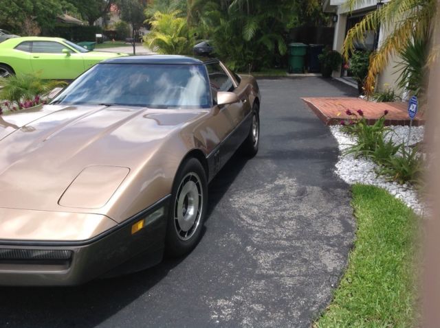 1985 Bronze Chevrolet Corvette Coupe