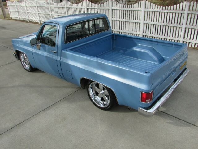 1985 Blue Chevrolet C-10 Standard Cab Pickup