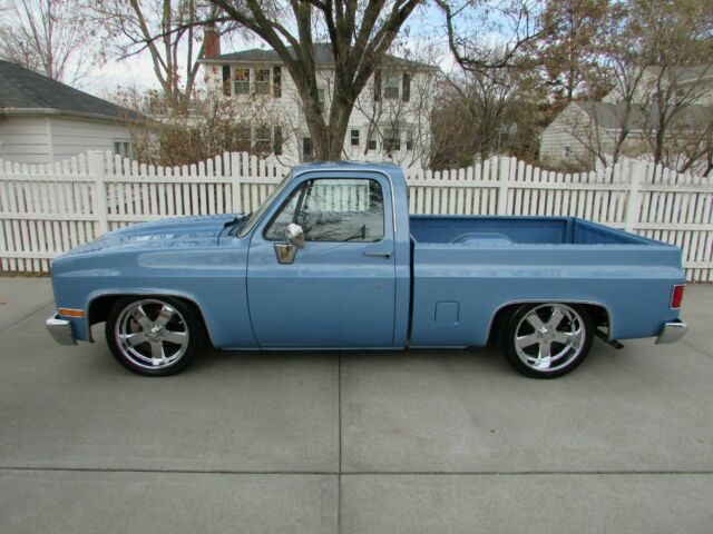 1985 Blue Chevrolet C-10 Standard Cab Pickup