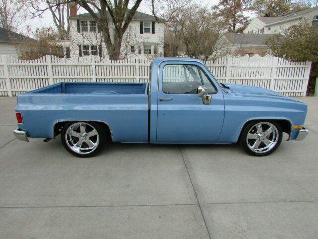 1985 Blue Chevrolet C-10 Standard Cab Pickup