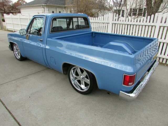 1985 Blue Chevrolet C-10 Standard Cab Pickup