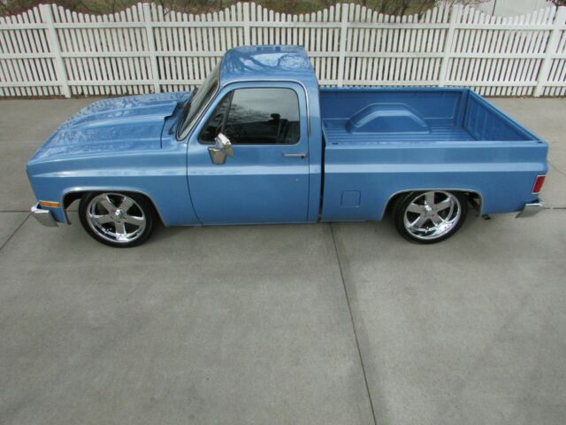1985 Blue Chevrolet C-10 Standard Cab Pickup