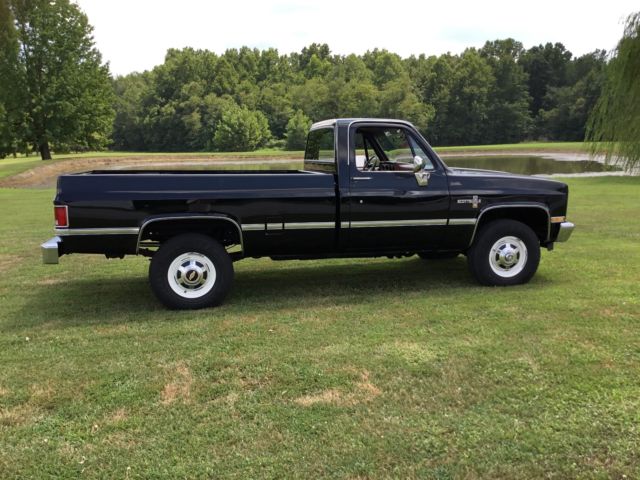 1985 Black Chevrolet C-10 Pickup