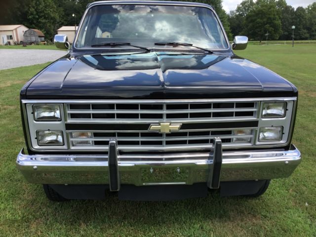 1985 Black Chevrolet C-10 Pickup