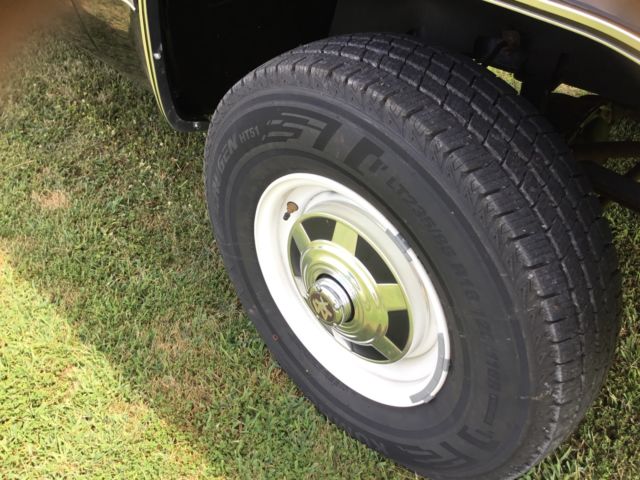 1985 Black Chevrolet C-10 Pickup