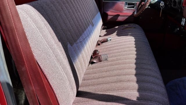 1985 APPLE RED AND CREAM Chevrolet C/K Pickup 2500 Standard Cab Pickup