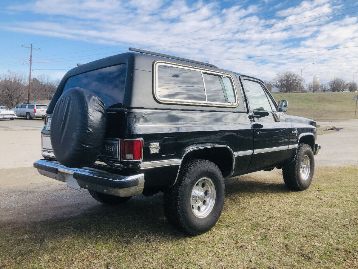 1985 Black Chevrolet C/K 10 Blazer --