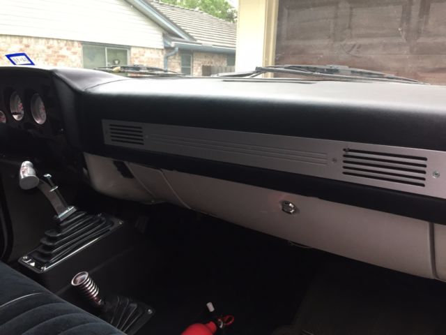 1985 White Chevrolet C/K Pickup 1500 Cab & Chassis