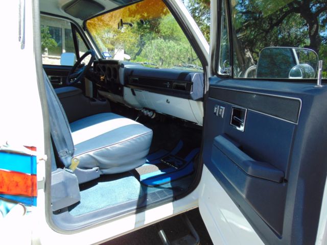 1985 White Chevrolet C/K Pickup 1500 Crew Cab Pickup