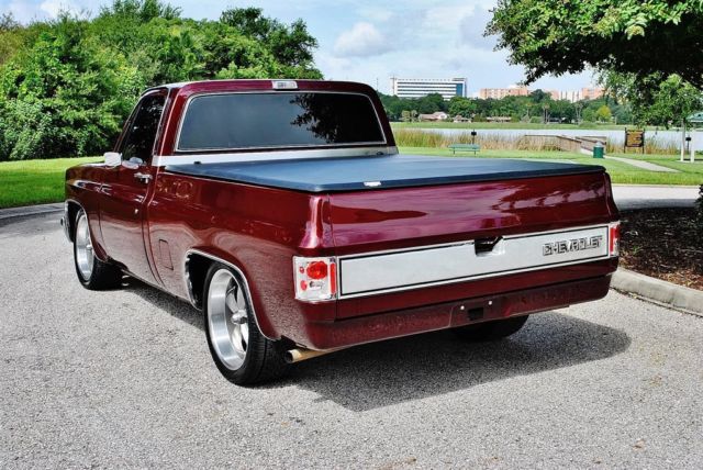 1985 Burgundy Chevrolet C-10 --