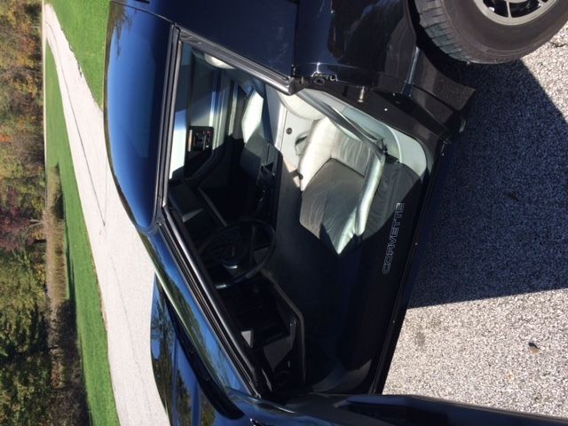 1985 Black Chevrolet Corvette Hatchback