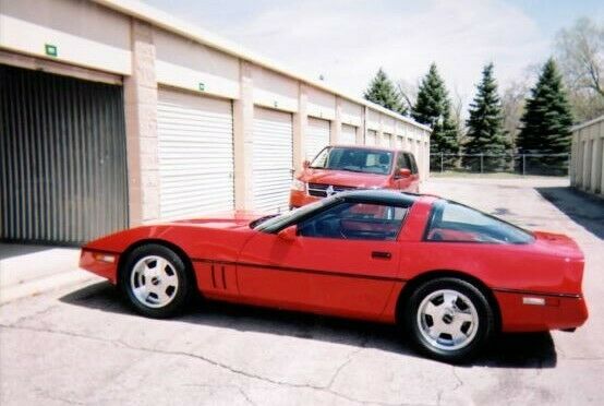 1985 Red Chevrolet Corvette Coupe