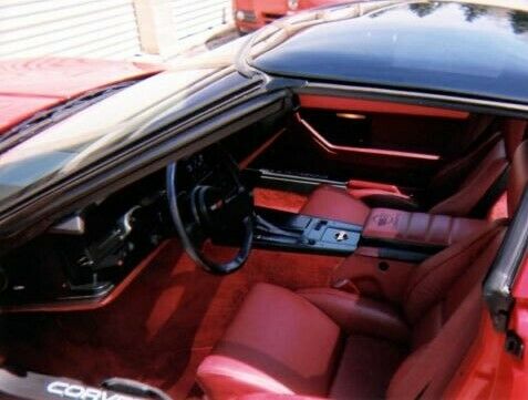 1985 Red Chevrolet Corvette Coupe