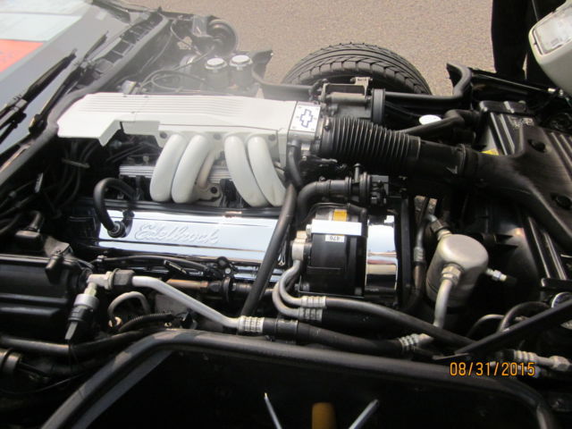 1985 White Chevrolet Corvette Hatchback